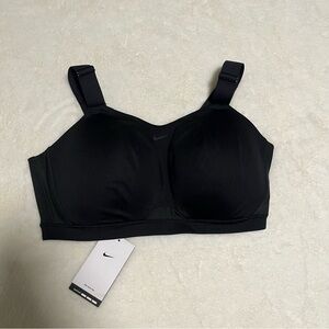 New Nike sport bra size xl
